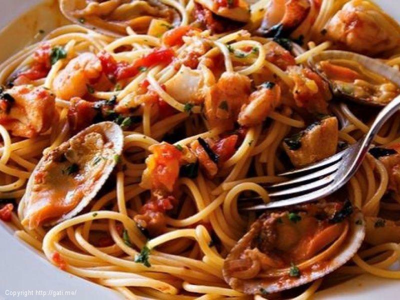 Spaghetti me fruta deti 